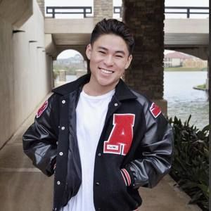 Meet your Posher, Nicholas